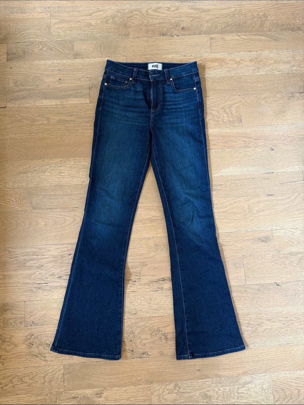 PAIGE Laurel Canyon Size 26 Bootcut jean